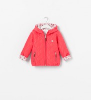 chaqueta alcolchada con capucha 